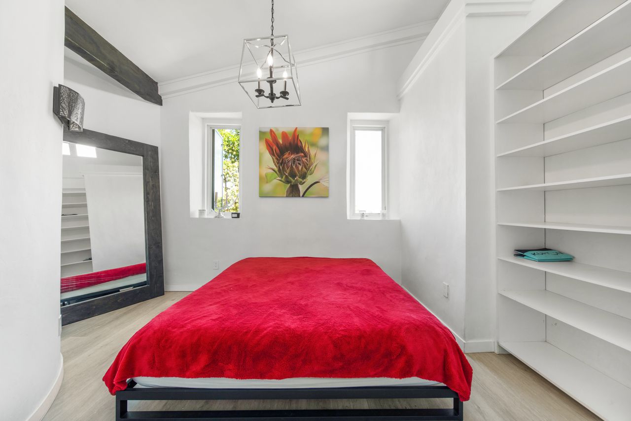 Interior perspective highlighting efficient room arrangement